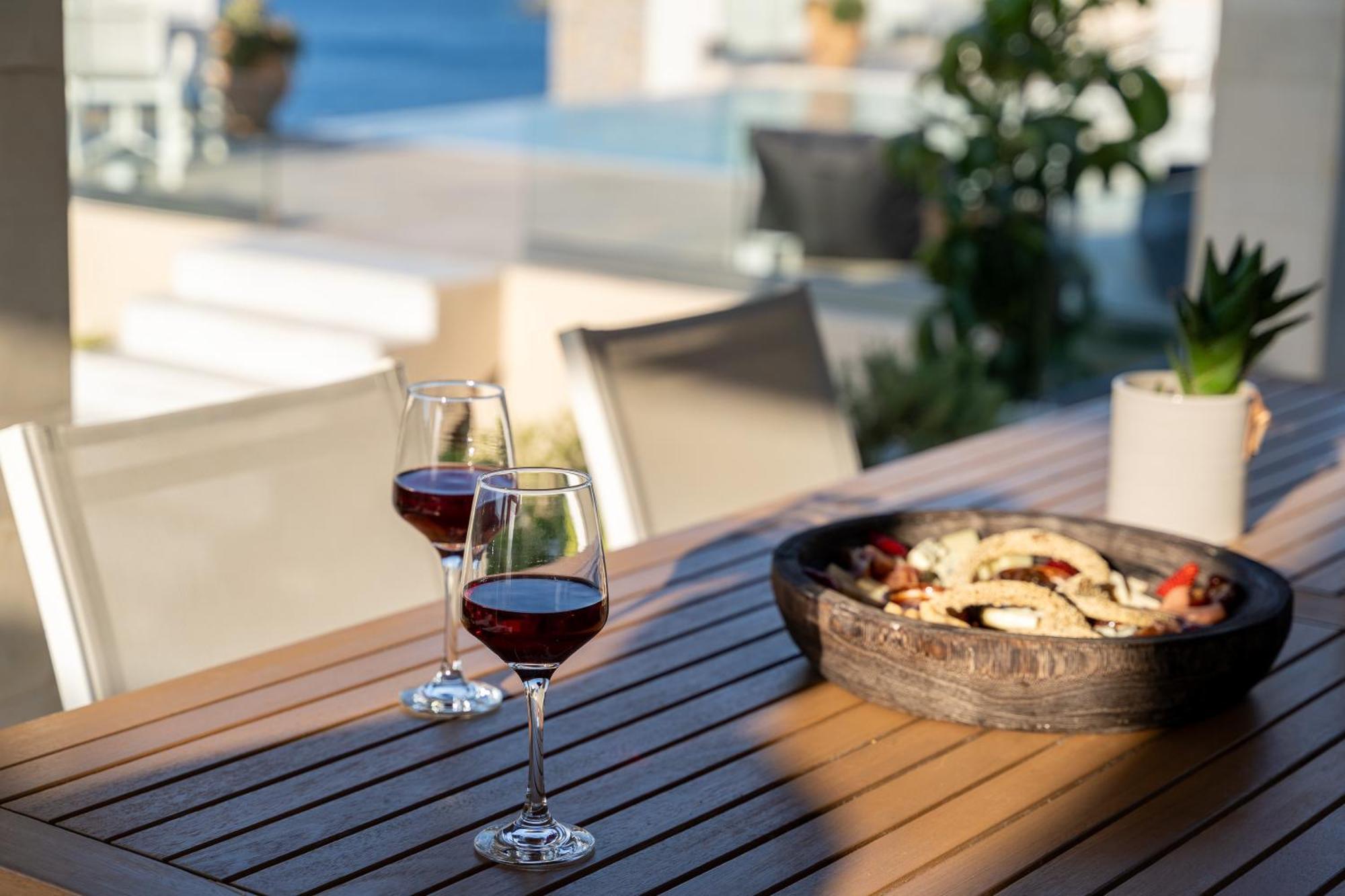 Amazing View Villa Aliki With Infinity Pool & Spa 리가리아 외부 사진
